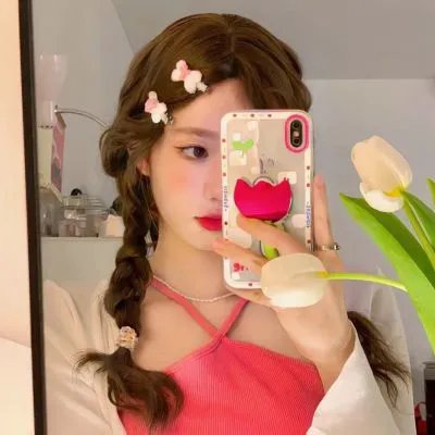 萝拉还未睡 海报